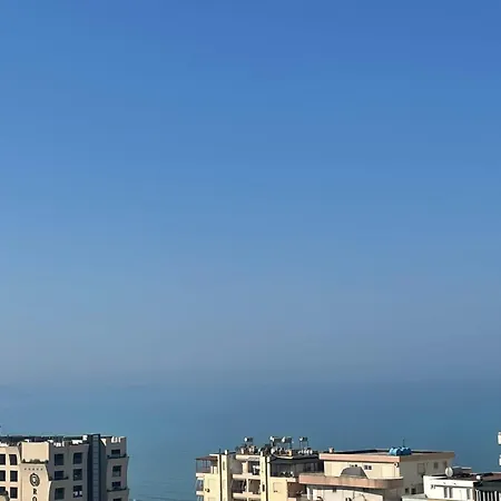 Seaside Penthouse * Dıraç